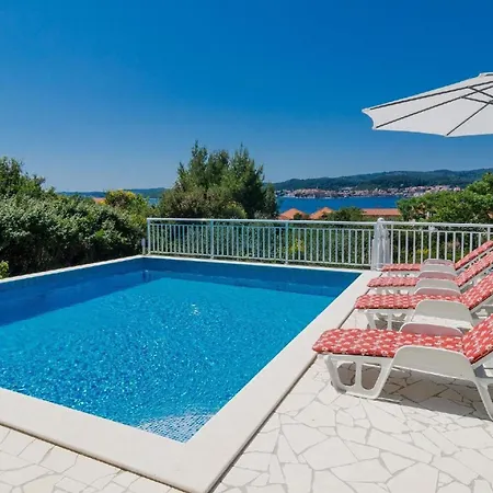 Ferienhaus Fuer 8 Personen Und 1 Kind In Kuciste, Dalmatien Sueddalmatien 펜션 *